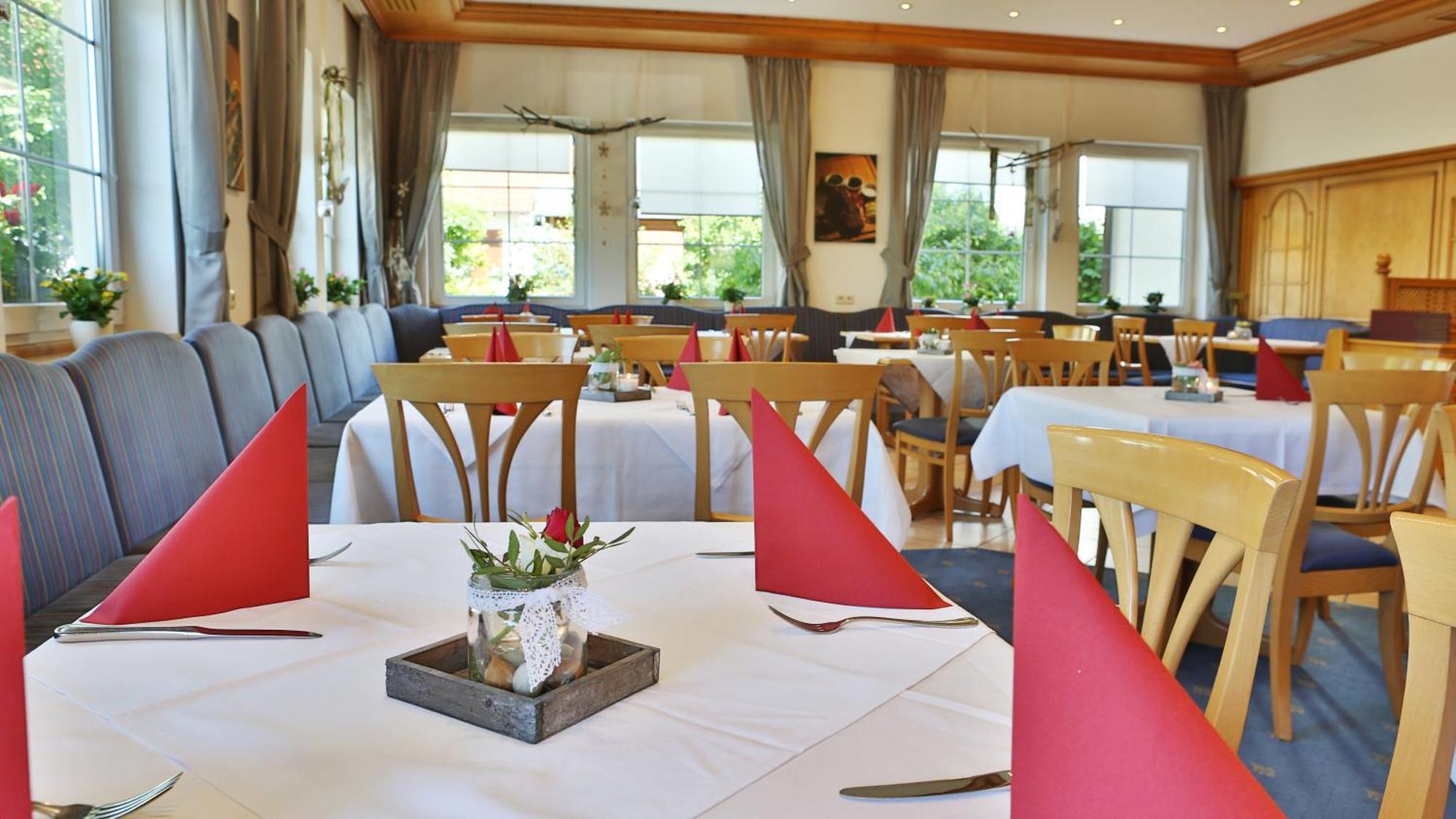 Gomaringen Hotel Alznauer Hof מראה חיצוני תמונה